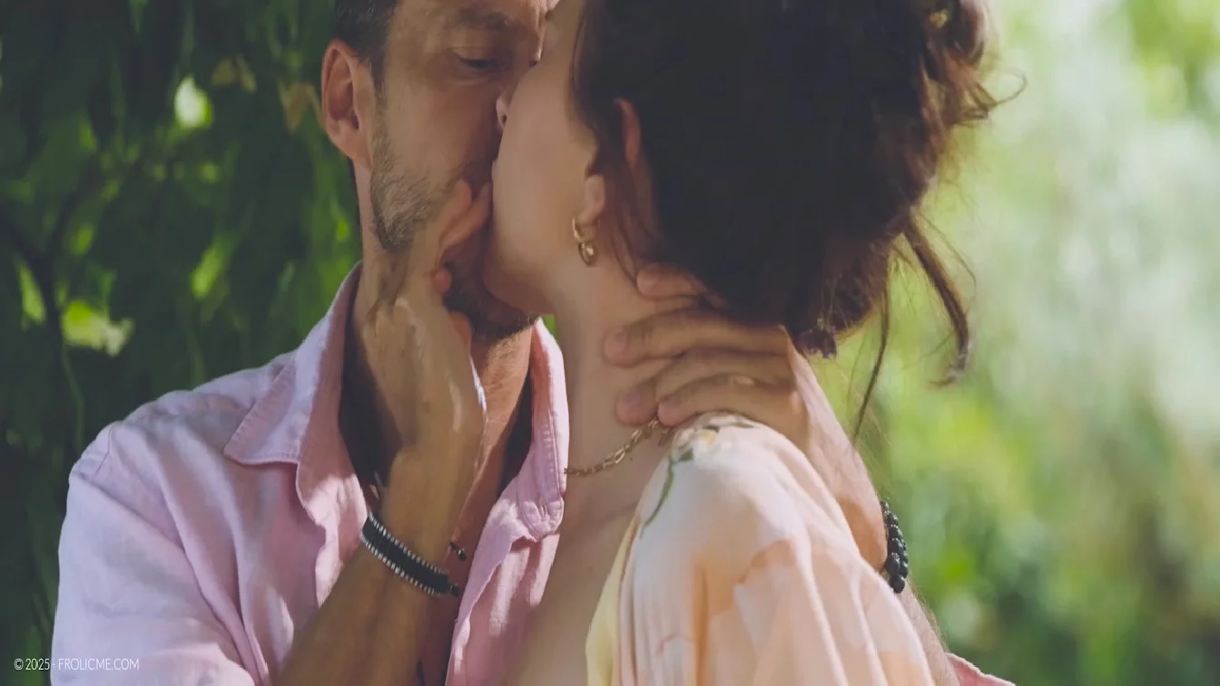 FrolicMe Anastasia Stone Makeup Sex XXX